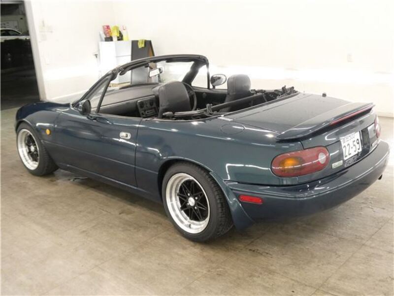 EUNOS ROADSTER