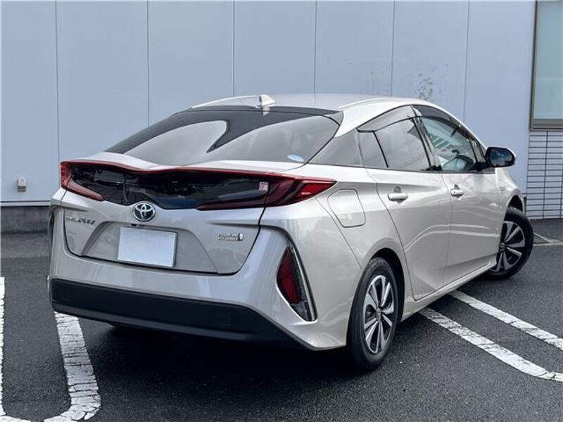 PRIUS PHV