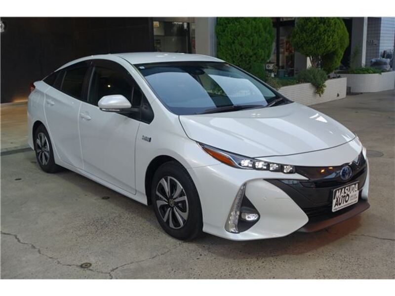 TOYOTA PRIUS PHV