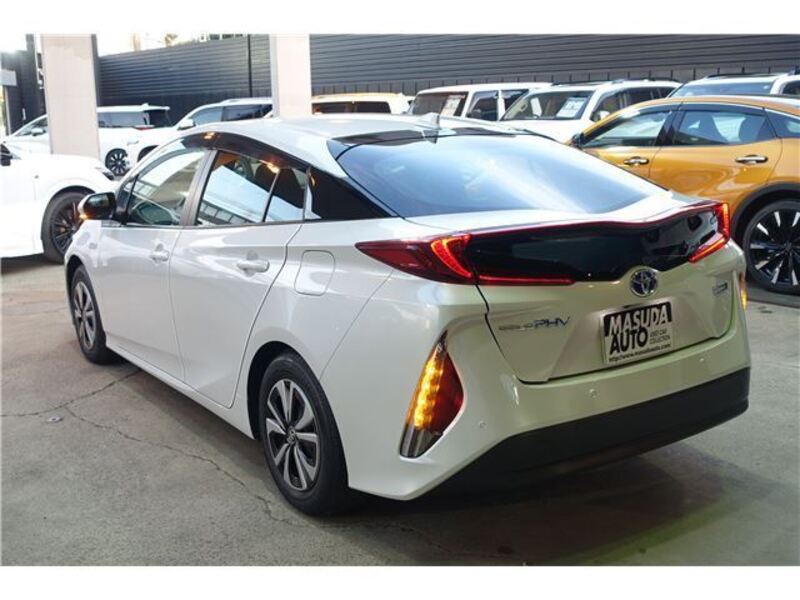 PRIUS PHV