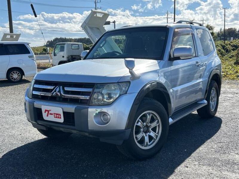 MITSUBISHI PAJERO