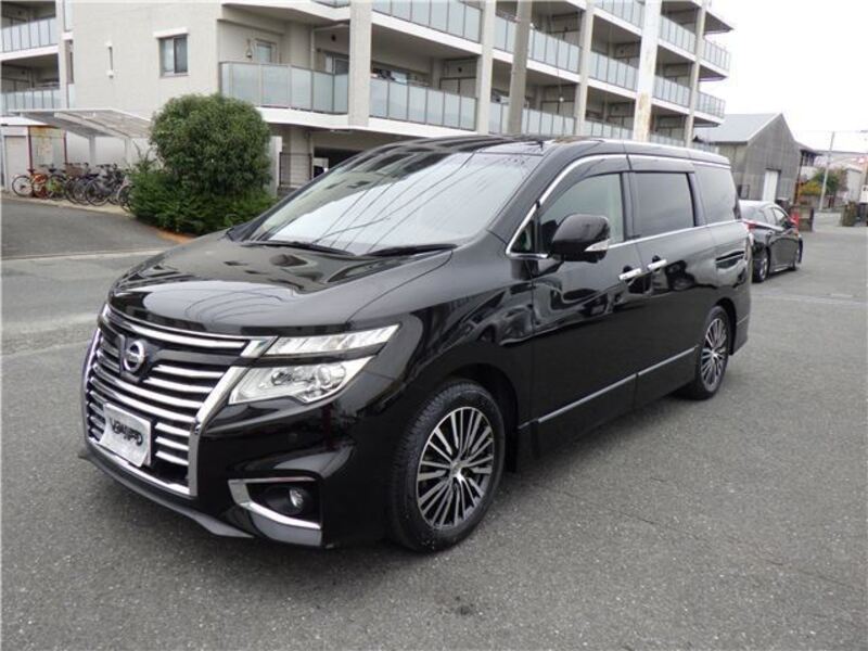 NISSAN ELGRAND