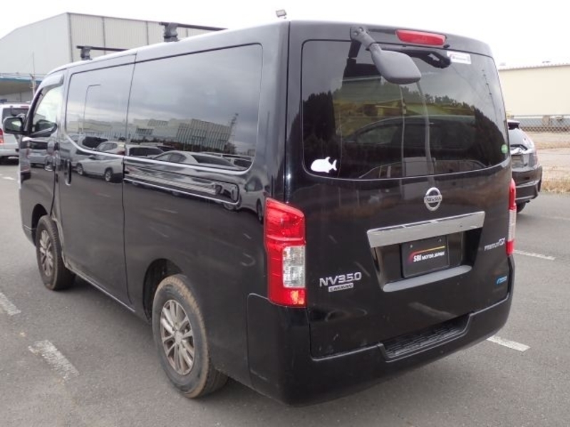 NV350 CARAVAN WAGON