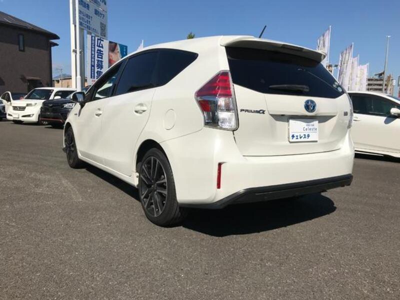 PRIUS ALPHA