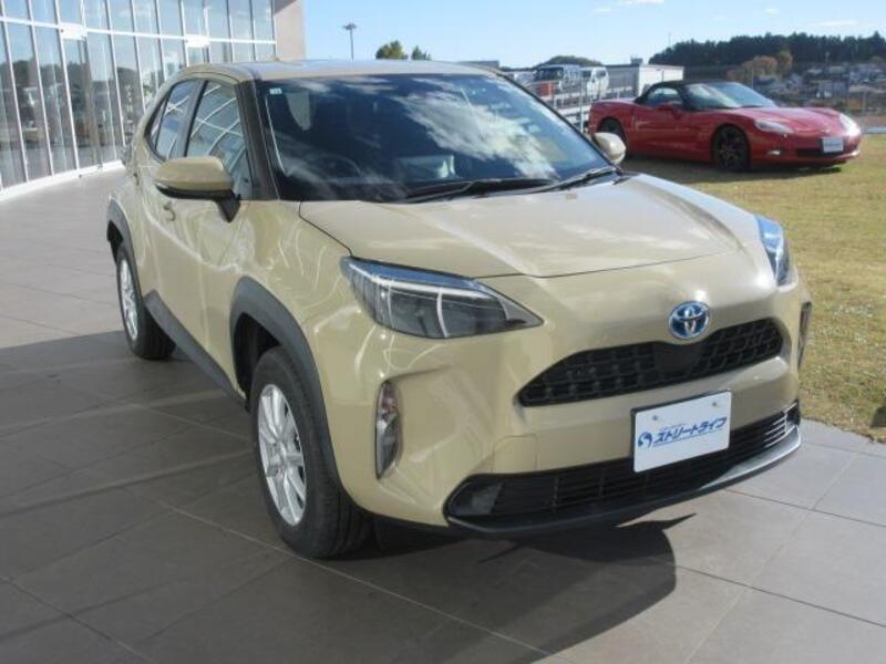 YARIS CROSS