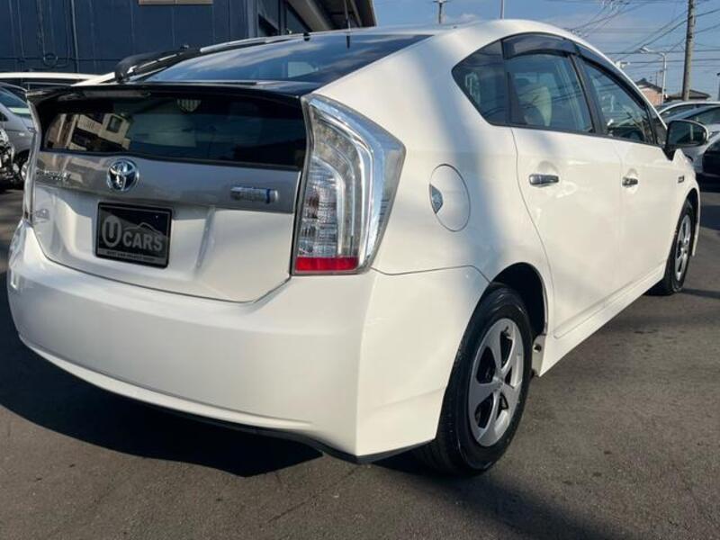 PRIUS PHV