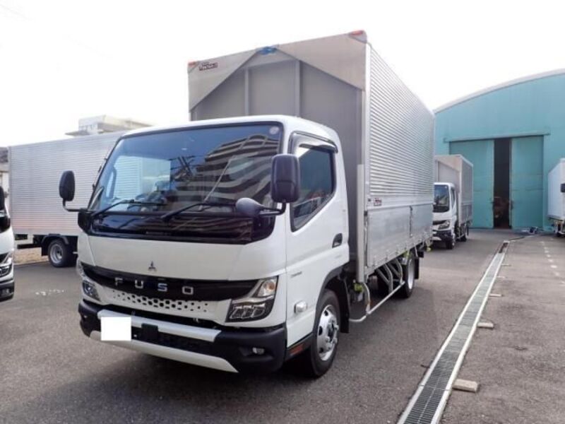 MITSUBISHI CANTER