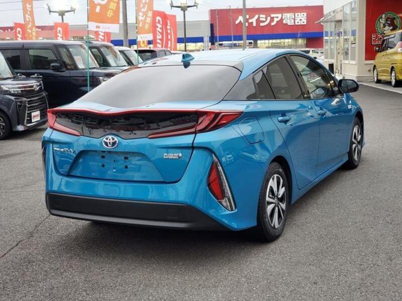 PRIUS PHV