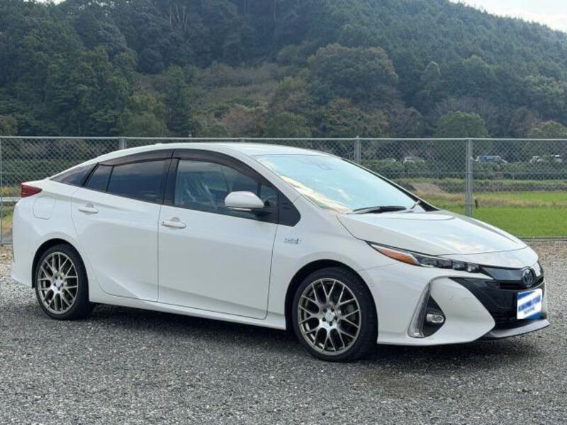 PRIUS PHV