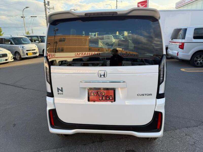 N BOX CUSTOM