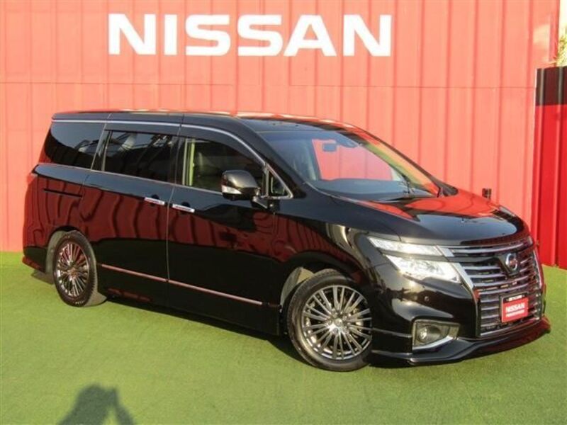 NISSAN ELGRAND