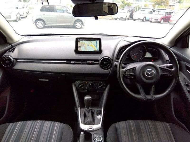 MAZDA2