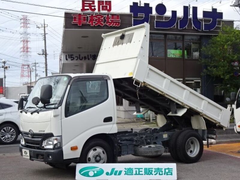 TOYOTA DYNA