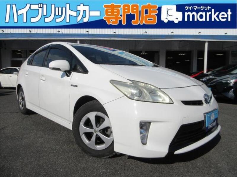 TOYOTA PRIUS