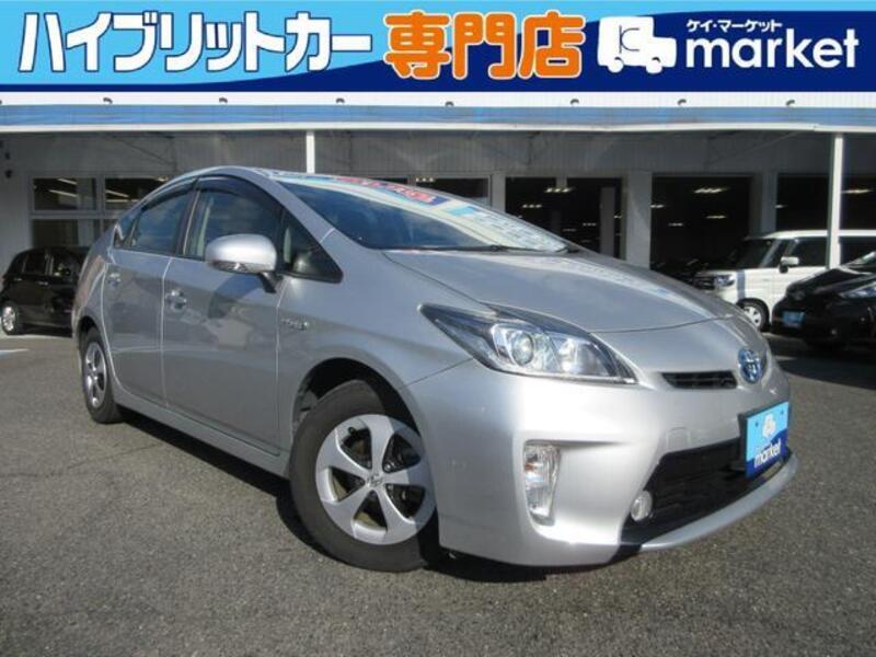 TOYOTA PRIUS