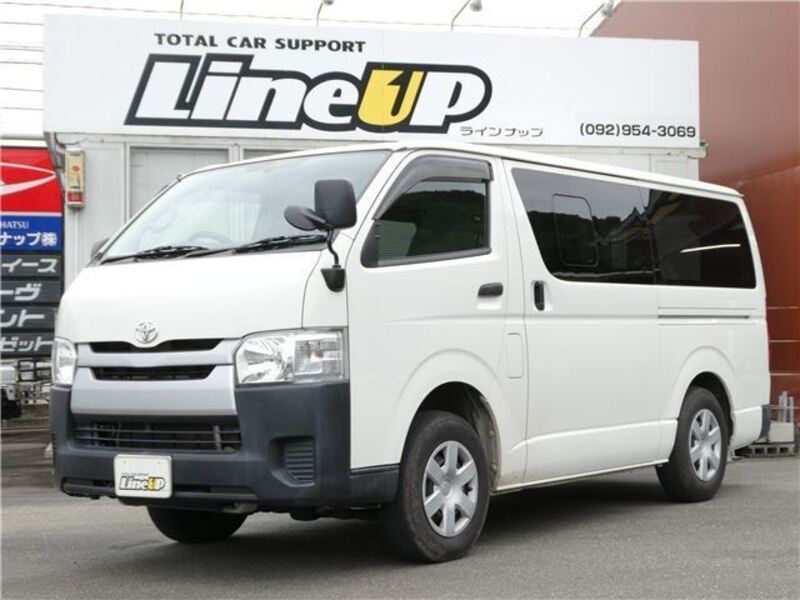 TOYOTA HIACE VAN