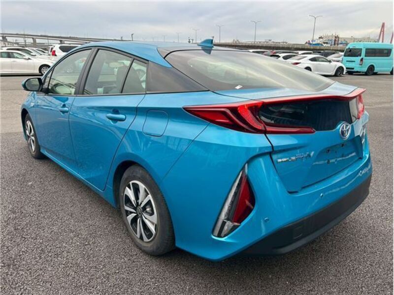 PRIUS PHV