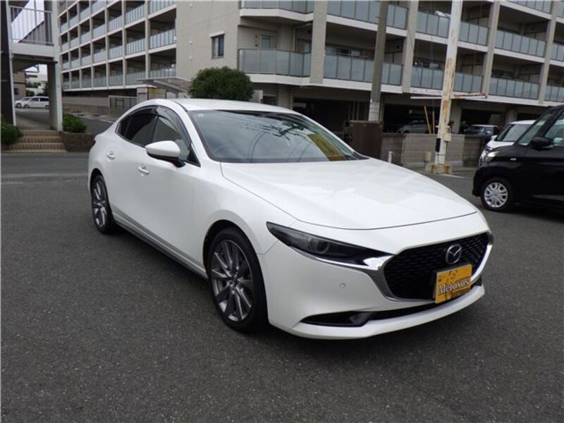 MAZDA3
