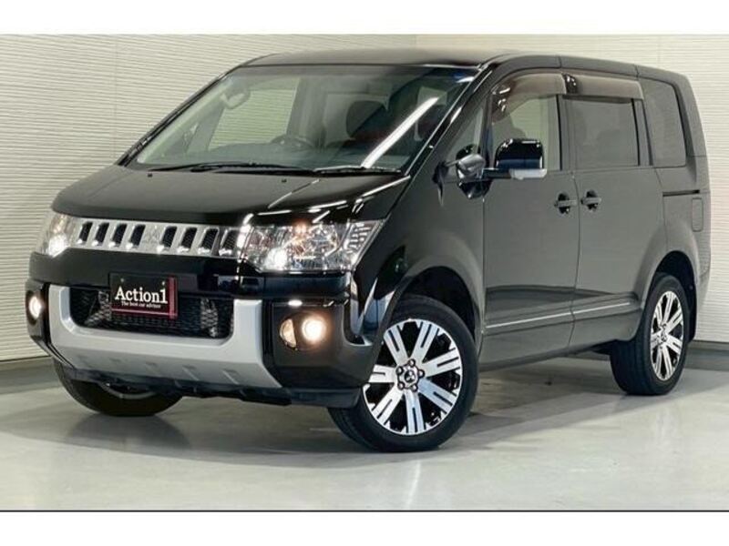 MITSUBISHI DELICA D5