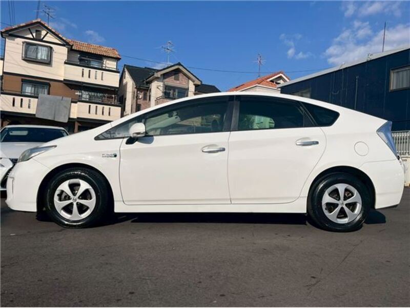PRIUS PHV