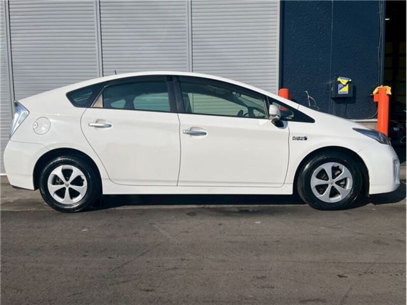 PRIUS PHV