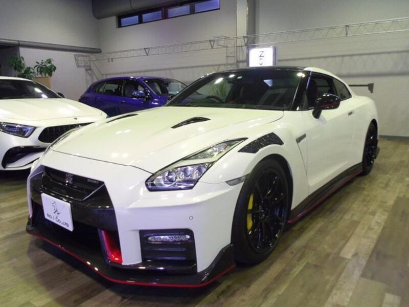 NISSAN GT-R