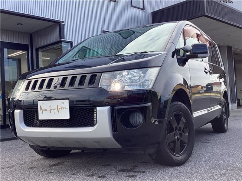 MITSUBISHI DELICA D5