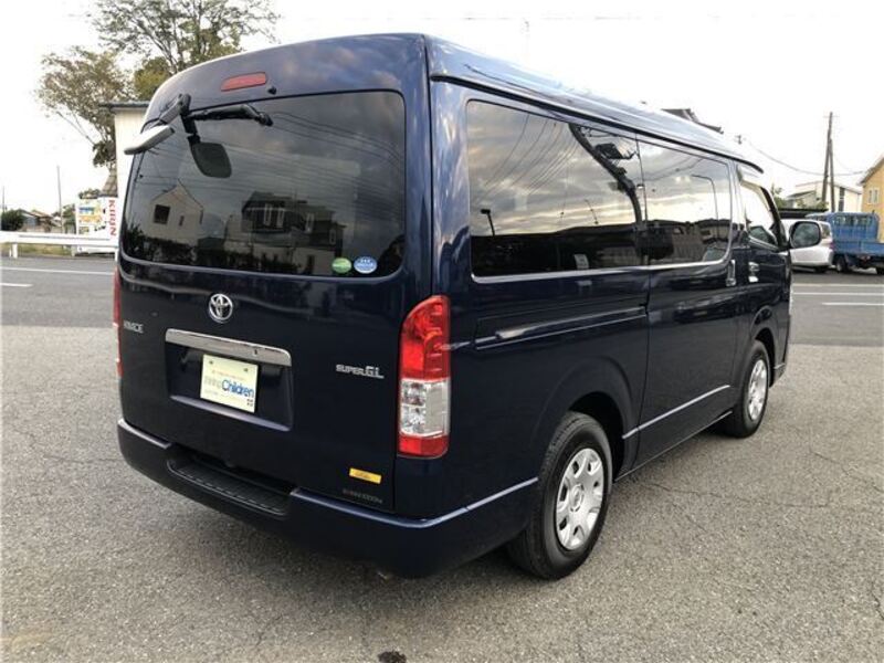 HIACE VAN