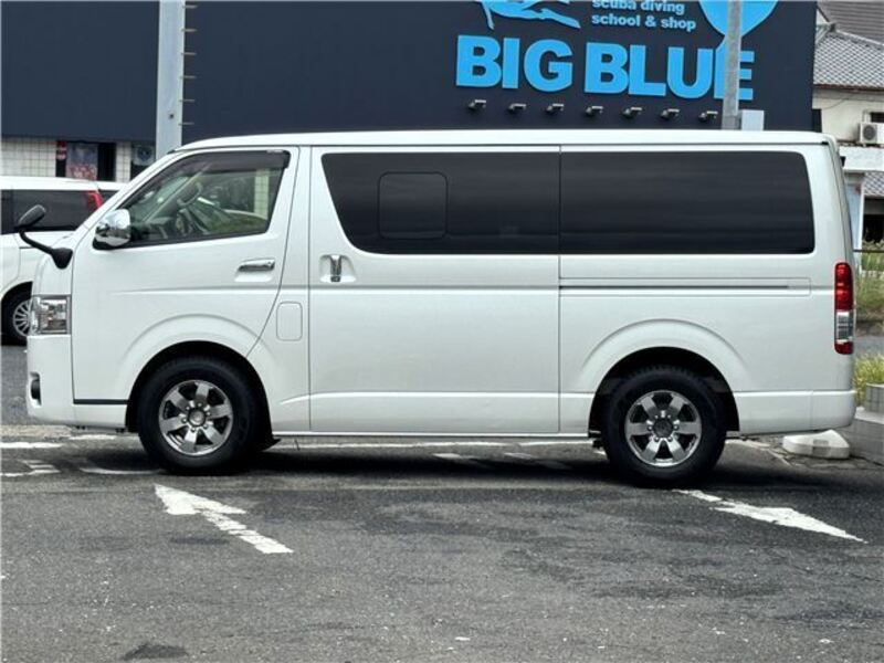 HIACE VAN