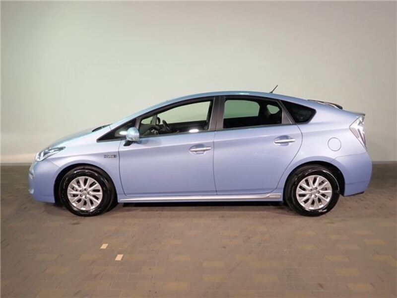 PRIUS PHV