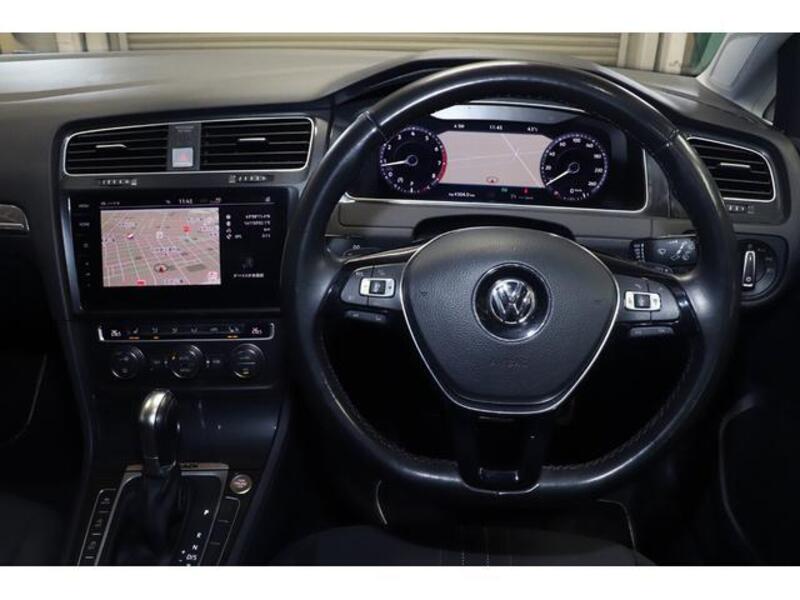 GOLF ALLTRACK