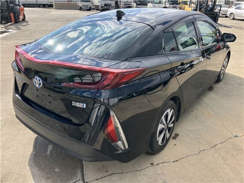 PRIUS PHV