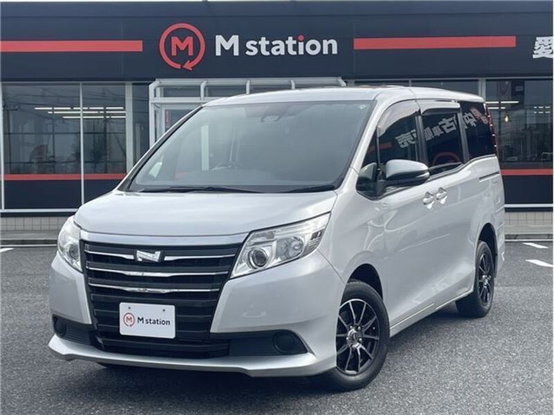 TOYOTA NOAH