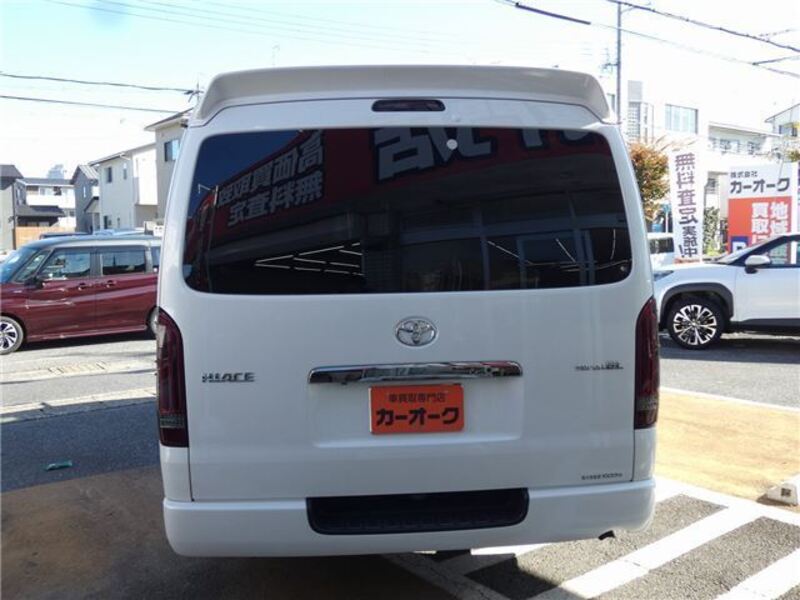 HIACE VAN