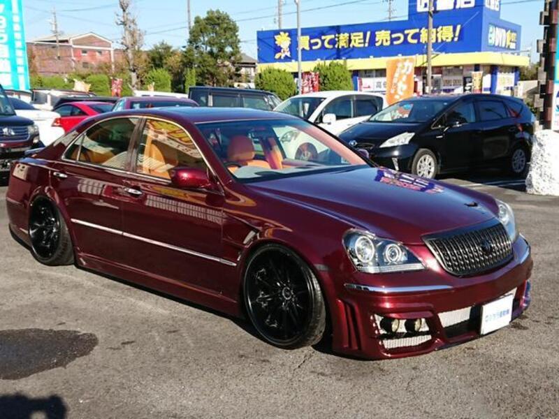 TOYOTA CROWN MAJESTA
