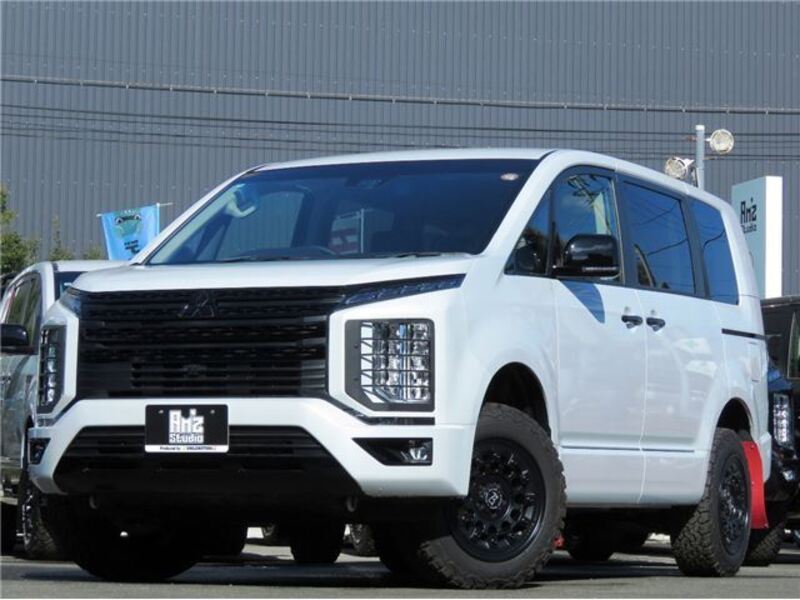 MITSUBISHI DELICA D5