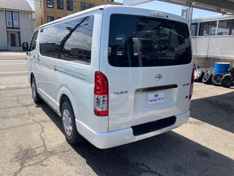 HIACE VAN