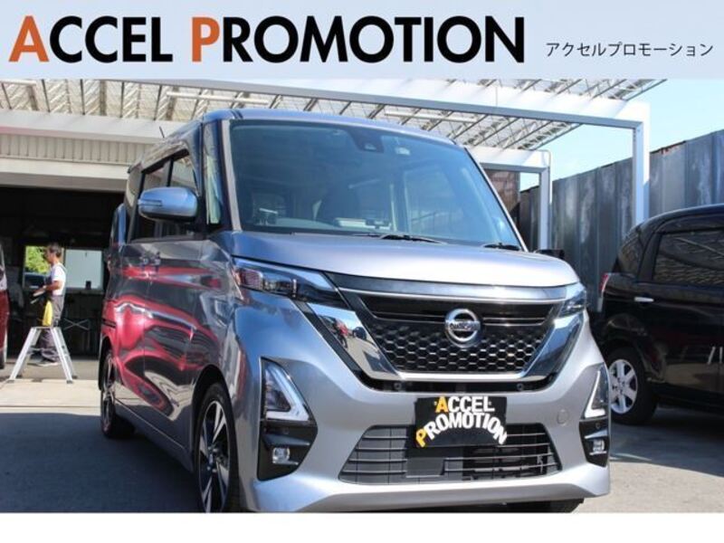 NISSAN ROOX