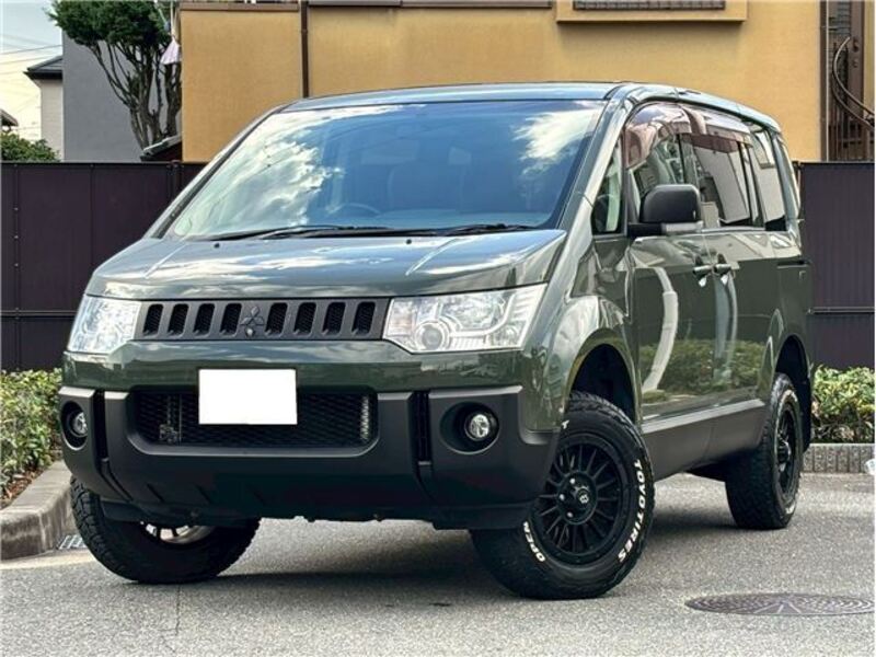 MITSUBISHI DELICA D5