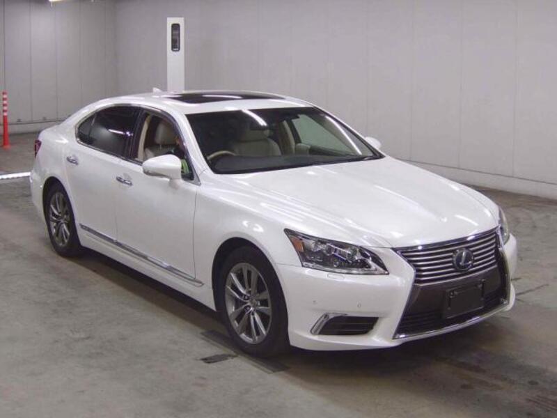 LEXUS LS