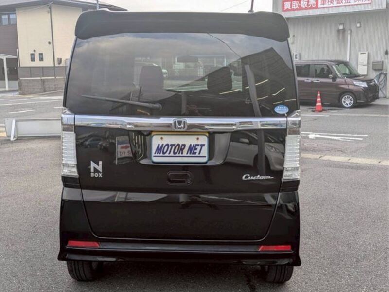 N BOX CUSTOM
