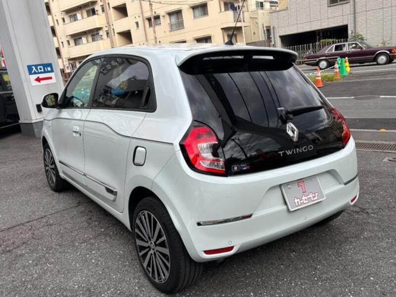 TWINGO