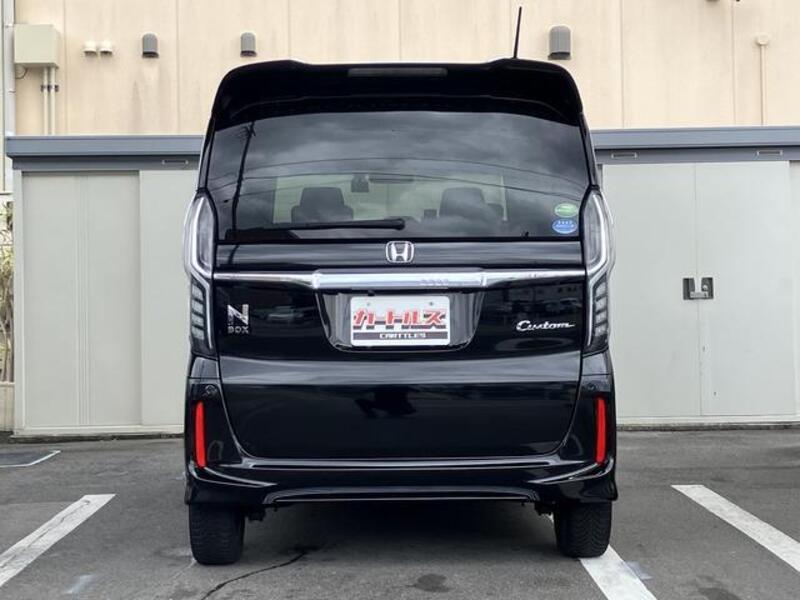 N BOX CUSTOM