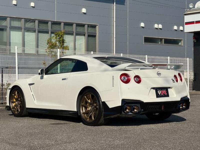 GT-R