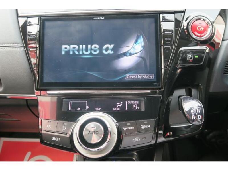 PRIUS ALPHA