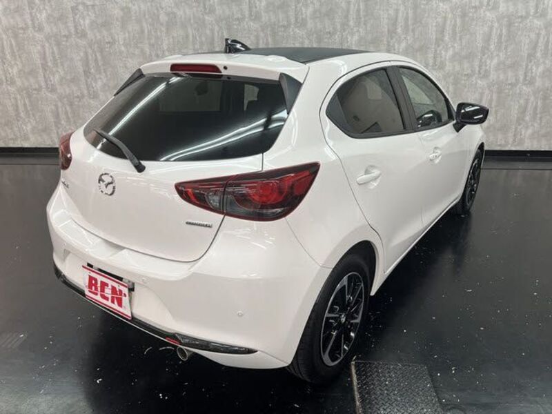 MAZDA2