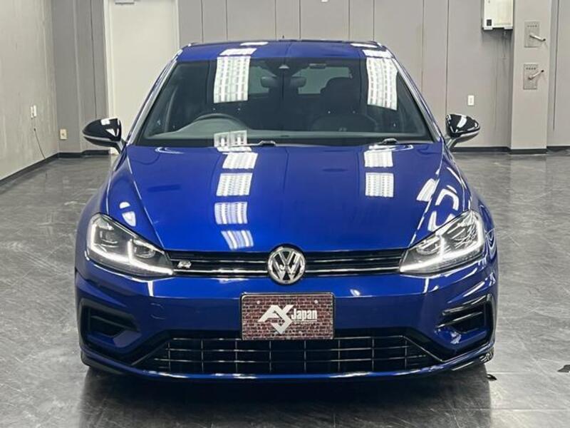 GOLF R
