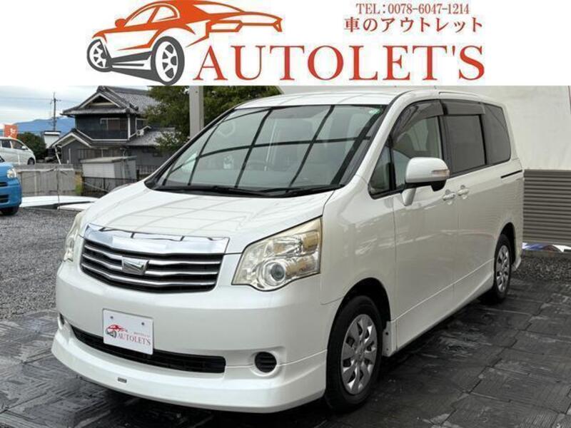 TOYOTA NOAH