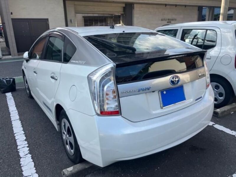 PRIUS PHV