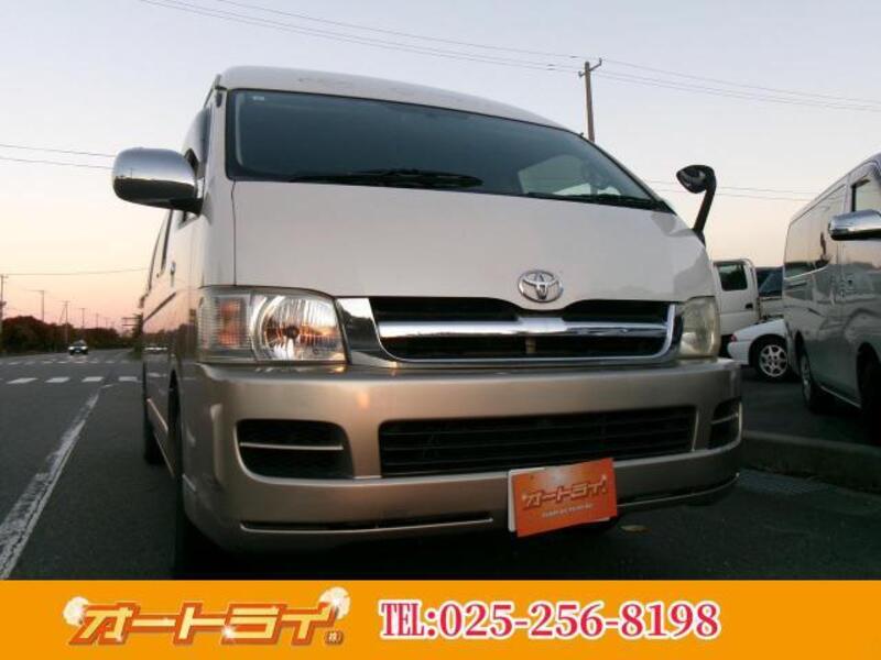 TOYOTA HIACE WAGON